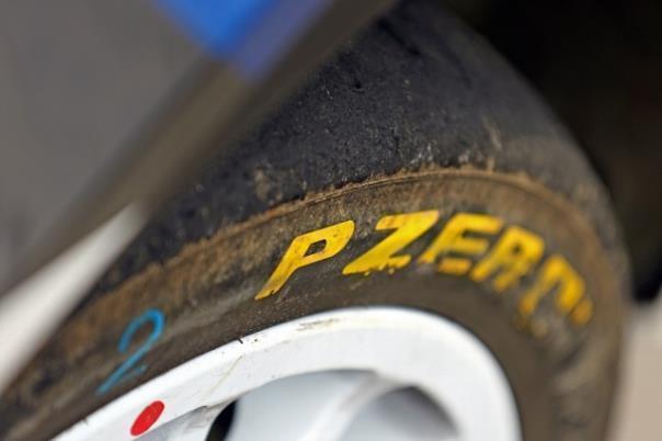 Der Pirelli P Zero RA ist ein Rallye-Reifen für Läufe auf Asphalt.